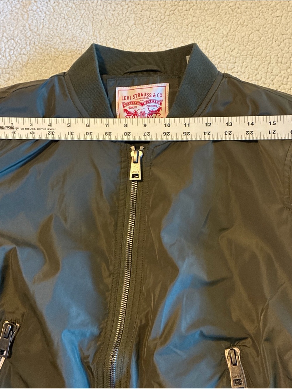 NWOT LEVI'S Lightweight Bomber Utility Jacket Olive Green Size Large - Picture 10 of 16
